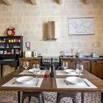 Daire Chic, Stylish & Spacious Flat In
