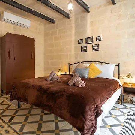 Chic, Stylish & Spacious Flat In Lägenhet Valletta