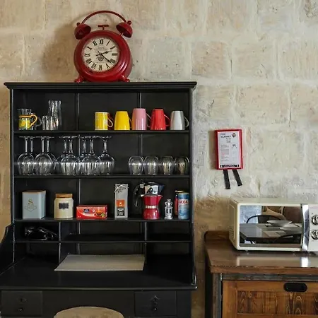 Chic, Stylish & Spacious Flat In Appartement