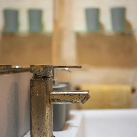 Chic, Stylish & Spacious Flat In *