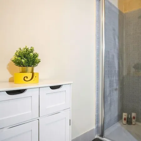 Appartement Chic, Stylish & Spacious Flat In La Valette