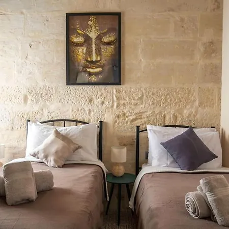 Chic, Stylish & Spacious Flat In Lägenhet Valletta