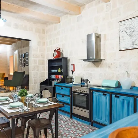 Chic, Stylish & Spacious Flat In Apartment Valletta