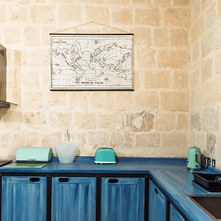 Chic, Stylish & Spacious Flat In Valletta