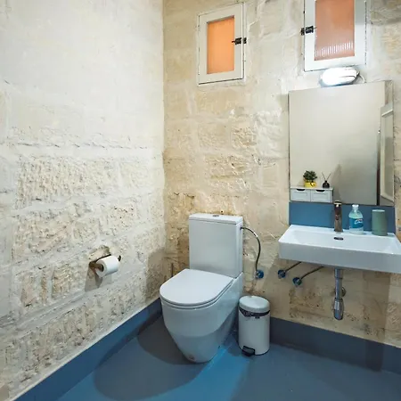 Chic, Stylish & Spacious Flat In Apartment Valletta
