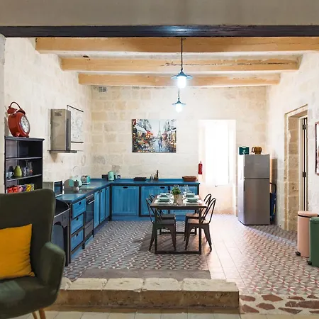 Chic, Stylish & Spacious Flat In Apartment Valletta