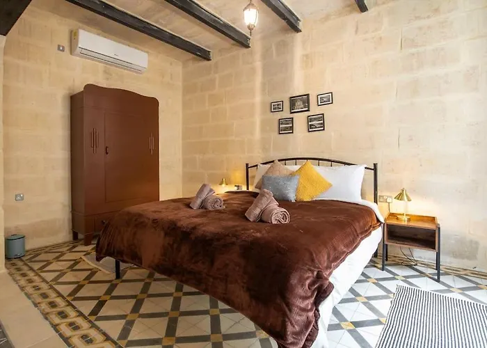 Chic, Stylish & Spacious Flat In Lejlighed Valletta