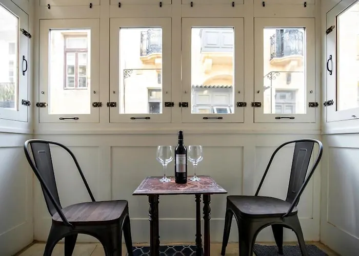 Chic, Stylish & Spacious Flat In Apartamento *