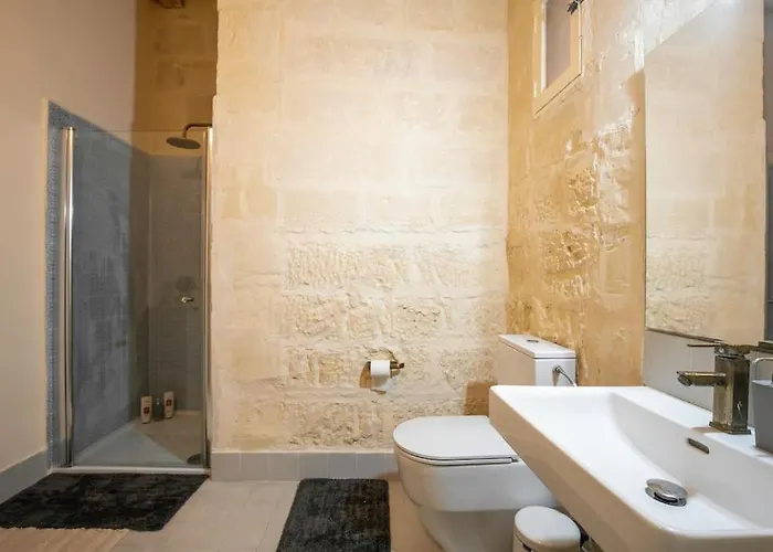 Chic, Stylish & Spacious Flat In Apartamento *