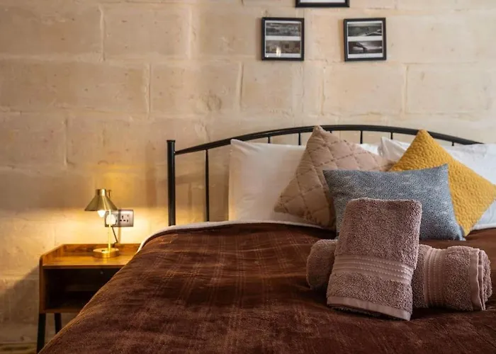 Chic, Stylish & Spacious Flat In Lejlighed *